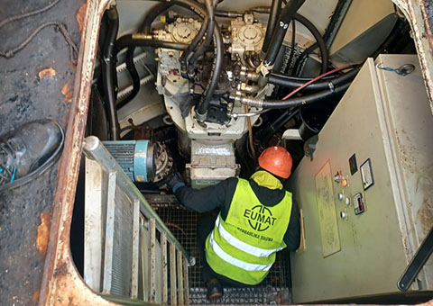 wymiana przewodów hydraulicznych - jednostka pływająca Szczecin